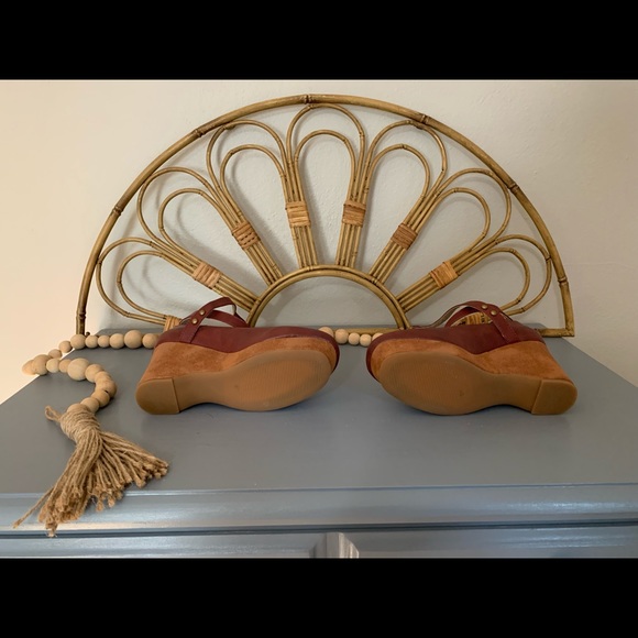 Unique Clog Shoe - Picture 6 of 6